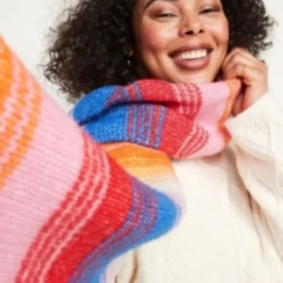 OLD NAVY Sweater Scarf Gradient Rainbow Knit Winter Scarf NEW - Picture 2 of 5